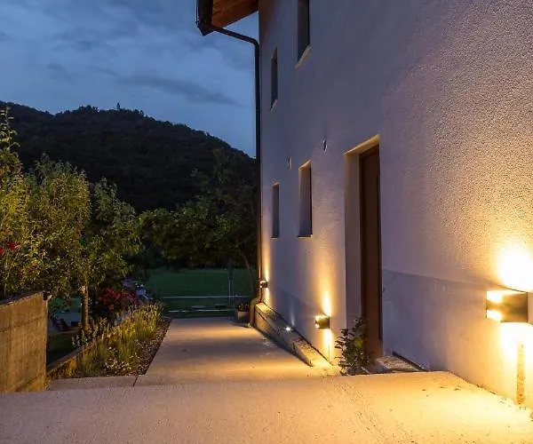 Hisa Lenart * Tolmin